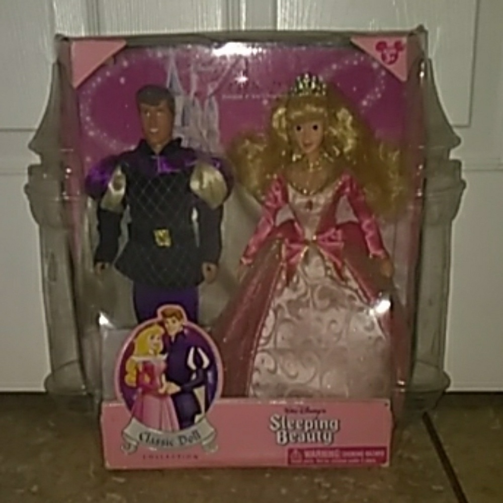 Walt Disney Sleeping beauty doll collection